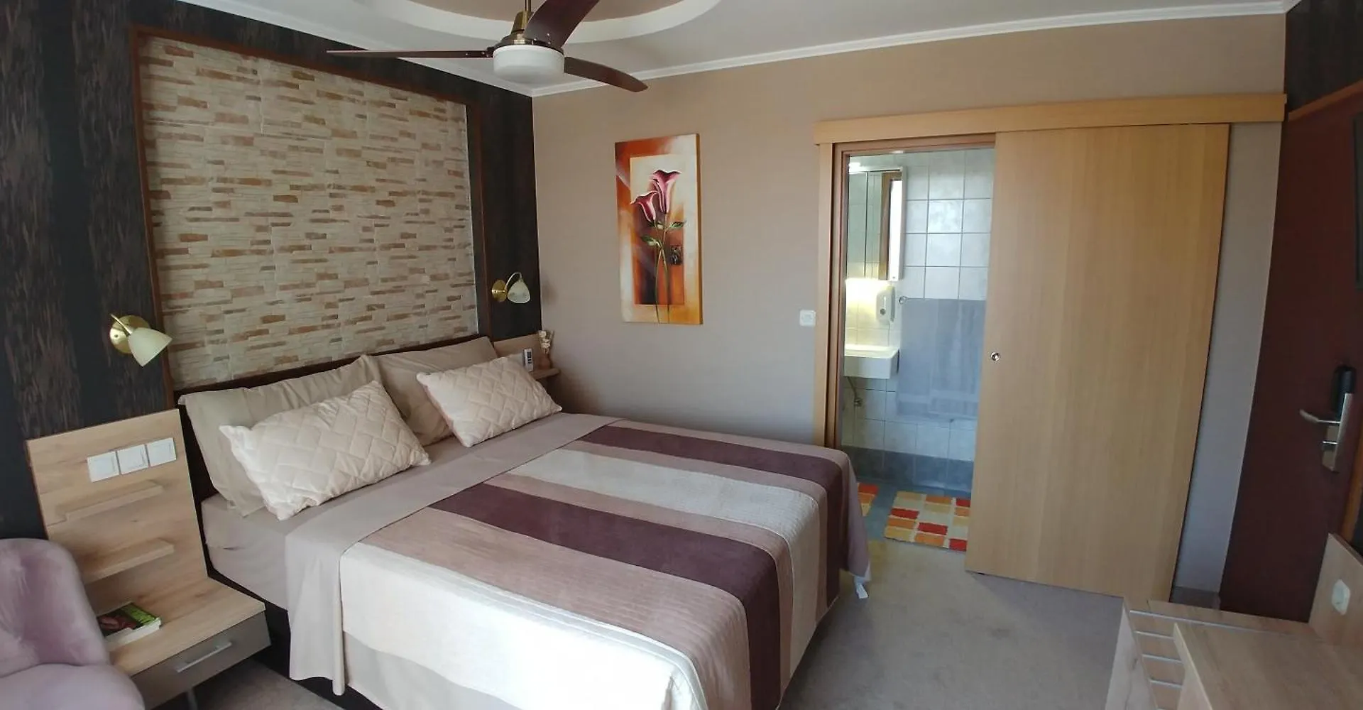 Bed & Breakfast Villa Adriana Premantura 3*,  Hırvatistan